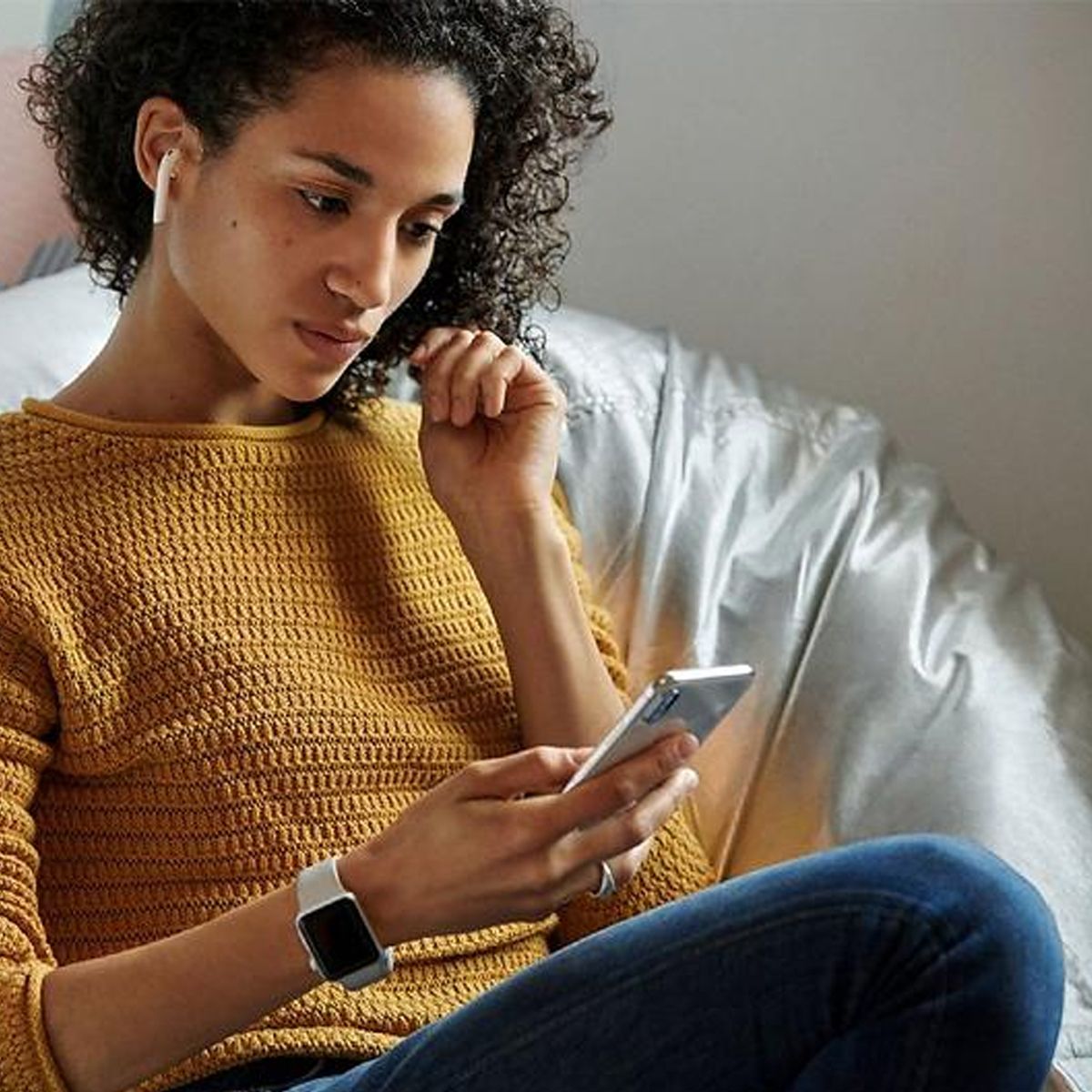 Begagnade AirPods (2nd Gen) med laddningsetui - Mycket bra skick image 5